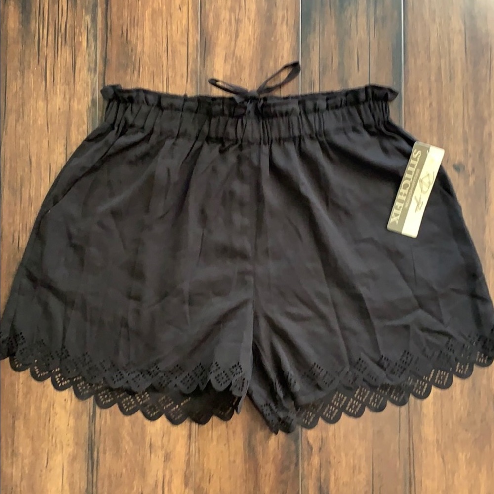 NWT - RD Style, black shorts w/ drawstring